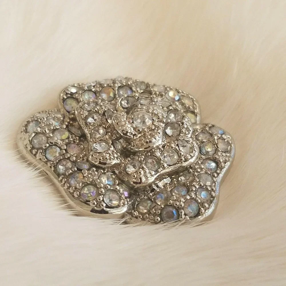 Vintage Victorian Flower Brooch Blue Rhinestone Coquette Boho‎ Silver Tone 5295